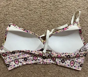 Victoria’s Secret Sports Bra thumbnail 2