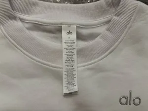 🤍✨Cropped Accolade Crewneck & Shorts Set – White (Size M) thumbnail 4