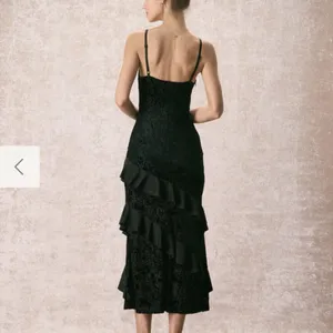 RIHOAS The Black V-Neck Ruffle Tiered Maxi Dress thumbnail 3
