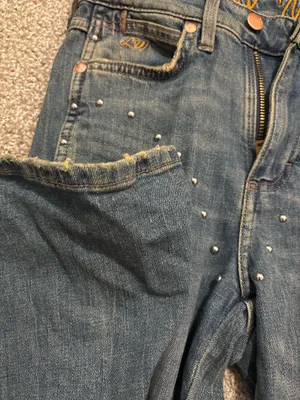 Lainey wilson wrangler jeans thumbnail 2