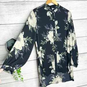 Tahari Black Floral Long High Low Shirttail Hem Button-Up Blouse Top Size Medium thumbnail 3