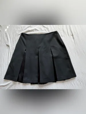 Tempo Paris‎ Black Pleated Mini Skirt Size 8 Petite thumbnail 3