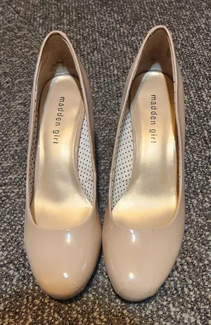 Madden Girl Women's Cream Pumps thumbnail 1