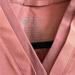 Figs Dusty Rose V-Neck Scrub Top thumbnail 2