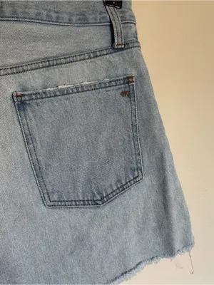 Madewell Mom Jean Short Light Wash Fray Hem High Waist Size 27 / 28 thumbnail 6