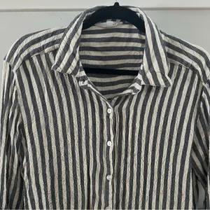 Jane and Delancey Blouse,Striped Size Large. Roll up sleeve button option! thumbnail 3