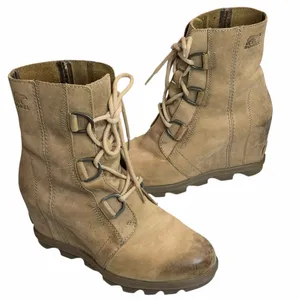 Sorel Joan Of Arctic Wedge Boots Womens‎ 8 Ash Brown Waterproof Chunky Lug Sole thumbnail 1