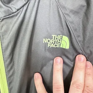 The North Face Black Lightweight‎ Windwall Hooded Windbreaker Women's Size Small thumbnail 8
