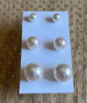 ‼️Faux Pearl Earrings‼️ thumbnail 2