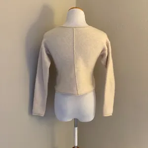 100% Cashmere Free People Cream Cropped Scoop Neck Sweater Exposed Back Seam XS thumbnail 4