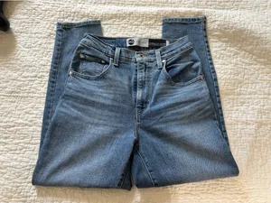 Levi’s Silver Tab Vintage Jeans High-Waisted Mom Jeans thumbnail 1