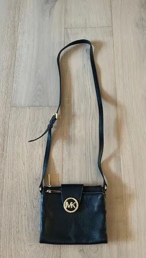 Michael Kors Leather Crossbody Purse thumbnail 5
