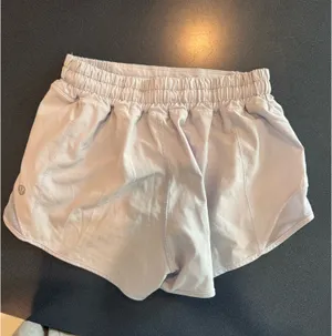 Lululemon Hotty Hot Shorts 2.5" thumbnail 2