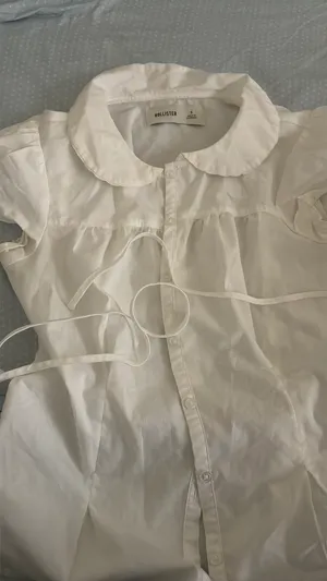 Hollister Top thumbnail 1