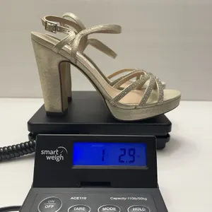 Nina‎ Saralyn Platino Platfom Sandal Heel Size 8 Gold Rhinestone Wedding Holiday thumbnail 10