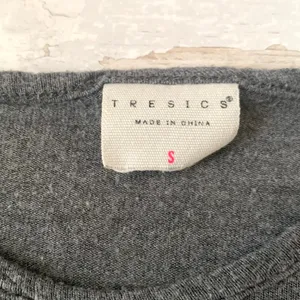 Women’s S/M Gray Pocket Tee Tresics Brand Short Sleeve Grey Shirt Size Small thumbnail 3