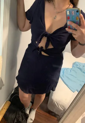 Dress thumbnail 1