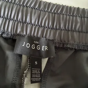 White House Black Market The Jogger WKND Pants‎ Charcoal Grey Size S thumbnail 6
