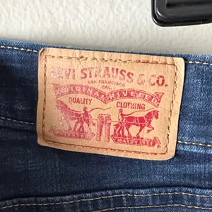 Levi Strauss & Co Classic Bootcut Jeans thumbnail 5