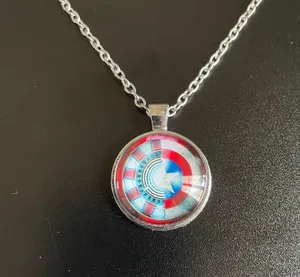 Victoria's Secret Iron Man VS Captain America necklace thumbnail 4