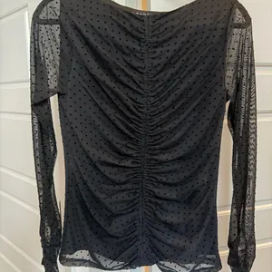 LAUNDRY by Shelli Segal Boatneck Long Sleeve Ruched Mesh Top thumbnail 6