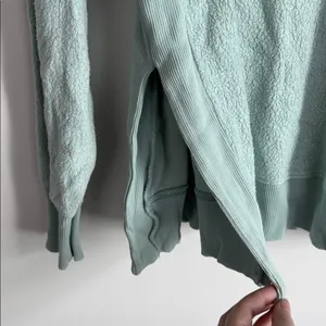 Aerie Chilled Out Sweatshirt Size M thumbnail 2