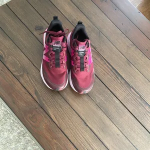 New Balance NTR Women Trail Running Shoe size-8.5 thumbnail 6