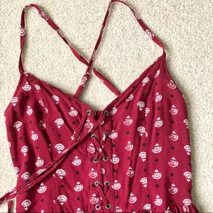 Hollister Red Print Dress Crossback Straps thumbnail 2