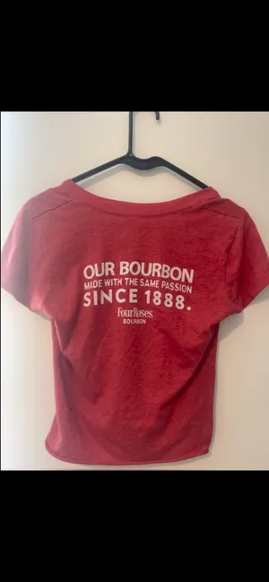 Four Roses Bourbon Cropped Tee Red Size M thumbnail 2
