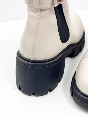 MADDEN GIRL Honey Cream Removable Gem Ankle Strap Chelsea Lug Sole Boots 9M Boho thumbnail 5