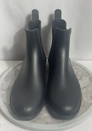 Source Unknown Black Chelsea Rain Boots Waterproof Ankle Lug Sole Size 39 (8) Women's thumbnail 1