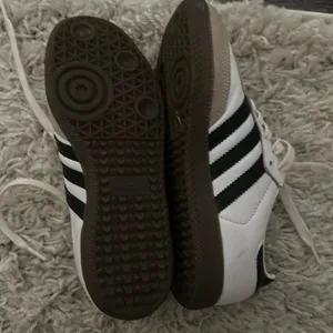 Adidas Samba OG white sneakers size 6.5 thumbnail 3