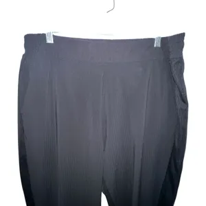 Athleta Womens‎ Textured Brooklyn Jogger Pants Size 16 Black Side Stripe Nylon thumbnail 2