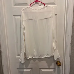 NWT‎ Club Monaco Womens Ivory Flared Cuff Shirt Sheer Viscose Button Down Sz L thumbnail 4