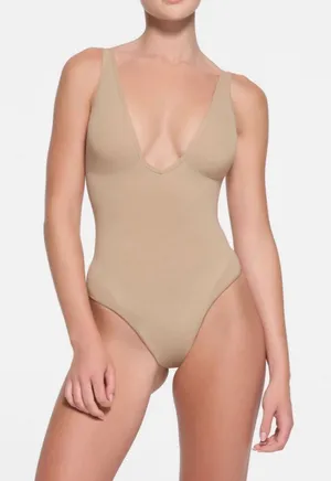 Skims Seamless Sculpt Deep Plunge Thong Bodysuit thumbnail 1