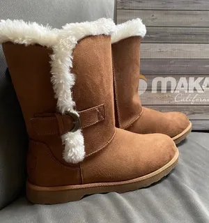 Makalu women's size 6 Gabrielle Chesnut textile/faux fur upper boots thumbnail 1