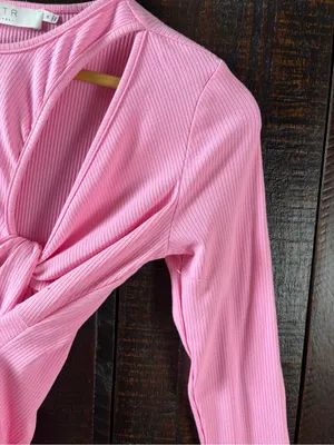 ASTR Long Sleeve Pink Twist Front Cutout Bodysuit thumbnail 5