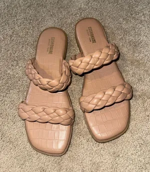 Cushionaire Sandals thumbnail 1