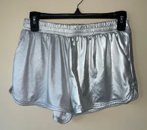 silver rave shorts Size M thumbnail 1