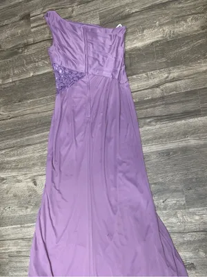 David’s Bridal Lavender One Shoulder Lace Bridesmaid Formal Gown Size 4 thumbnail 4