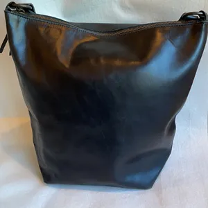 Fashionable Local and Global Sturdy Black Leather Shoulder Bag Purse thumbnail 5