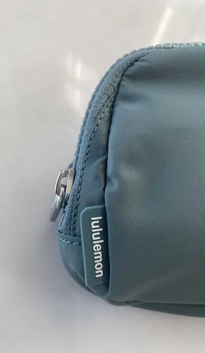 Lululemon Everywhere Belt Bag thumbnail 4