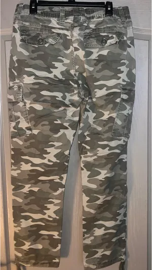 No Boundaries Camo Cargo Pants thumbnail 2