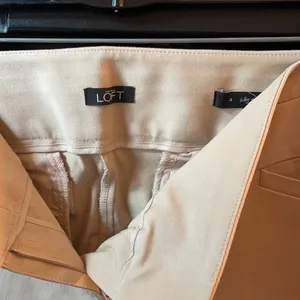 Ann Taylor LOFT pants. Capri Length. NWT. Size 4 thumbnail 2