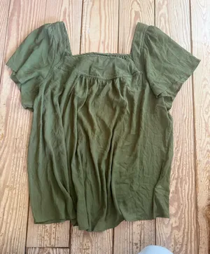 Torrid Olive Green Blouse size 1X thumbnail 1