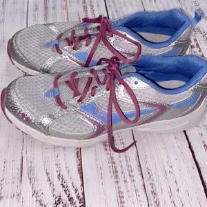 Ryka tennis shoes size 8 thumbnail 3