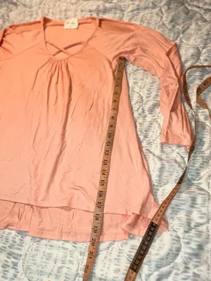 Light Pink / Peach Long-Sleeve Crisscross Neck Tunic Cold Shoulder Top thumbnail 4