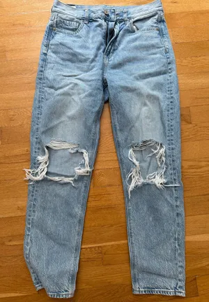 American Eagle Mom Jeans Ripped thumbnail 1