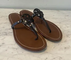 Tory Burch Gabriel Shoes Womens Size 10 Black Miller Thong Sandals Leather Logo thumbnail 1