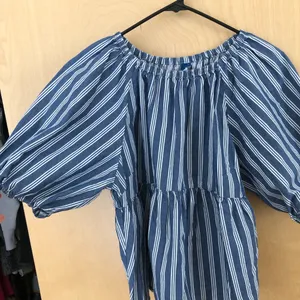 Old Navy blouse thumbnail 2